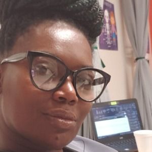Meet your Posher, Shashina